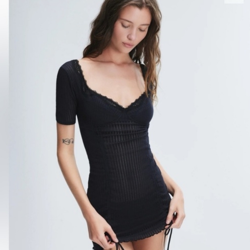 NWT‎ SAVAGE X FENTY Always Pointe Short Sleeve Slip